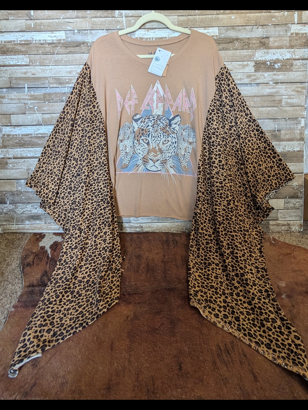 Def Leppard Graphic W Leopard Bat Winged Sleeves Poncho Style